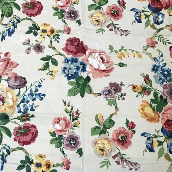 Chintz fabric Made in England for upholstery - Picture 1 of 5